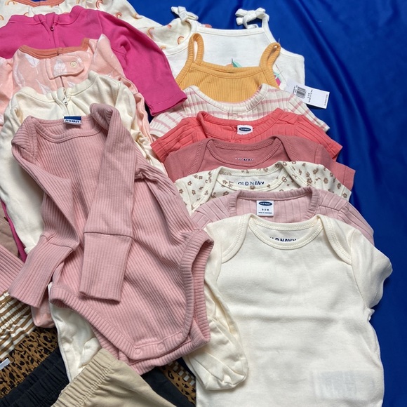 ***SOLD***Baby clothes bundle - Picture 6 of 10